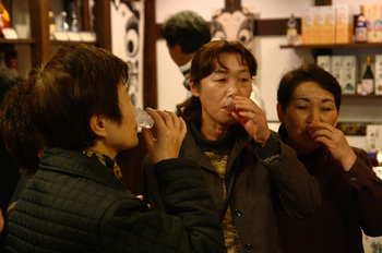 秋田の地酒　試飲.jpg
